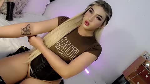 Chesca online show from February 9, 2025, 9:39 pm