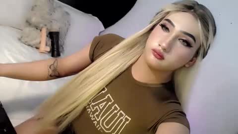 Chesca online show from February 10, 2025, 1:14 am