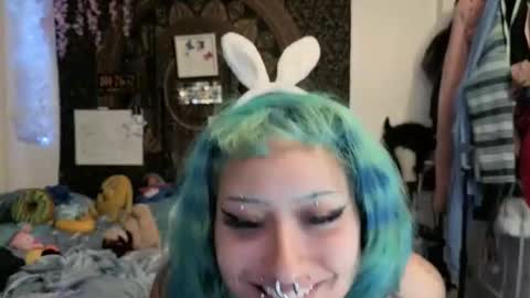 Snapshot of deluxxxeblu chatting on March 3, 2026, 3:23 am TankinBody online show from March 3, 2026, 3:23 am