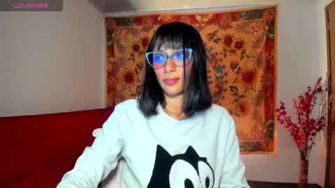 demeter__ online show from November 6, 2025, 2:34 am