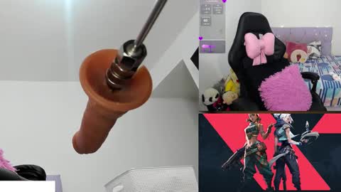 demiii online show from November 6, 2025, 9:32 am