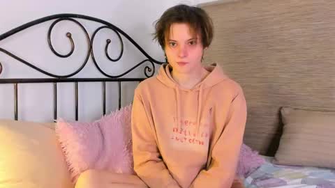 demianenglen online show from April 24, 2026, 11:18 pm
