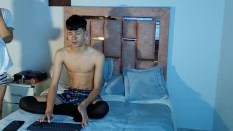 Demian and Salvatore online show from December 1, 2025, 10:48 pm