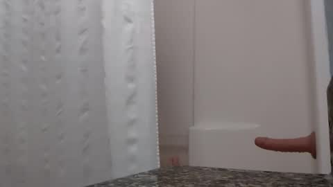 Snapshot of demidomino chatting on December 10, 2024, 10:47 pm Bad Ballerina online show from December 10, 2024, 10:47 pm