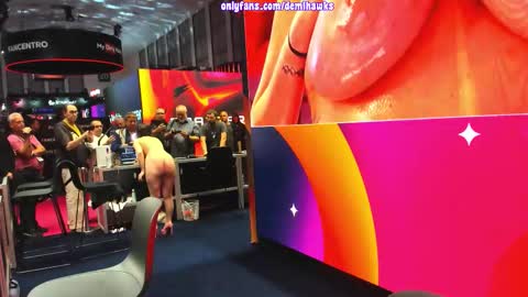 Snapshot of demihawks chatting on September 26, 2025, 1:04 pm Demi online show from September 26, 2025, 1:04 pm