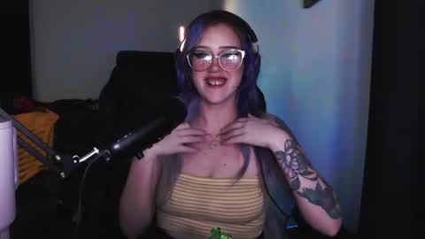Demoness Mina online show from August 3, 2026, 4:11 am
