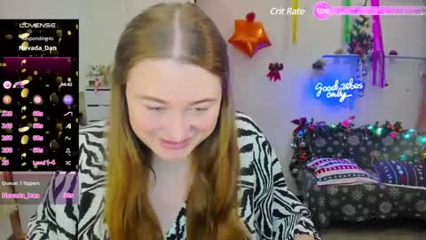 Snapshot of demure_soul chatting on December 13, 2024, 6:21 am Sophie online show from December 13, 2024, 6:21 am