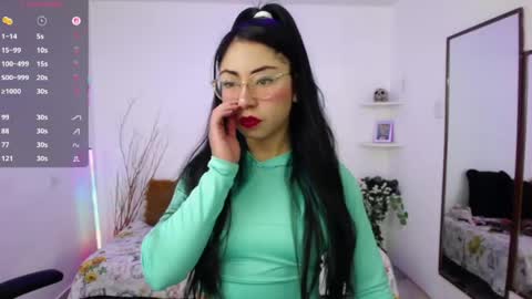 Snapshot of demyanderson_ chatting on June 9, 2026, 12:33 am Demy online show from June 9, 2026, 12:33 am