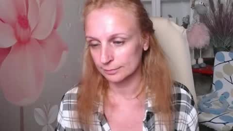 Snapshot of denhiey_here chatting on June 18, 2026, 5:39 pm denhiey online show from June 18, 2026, 5:39 pm
