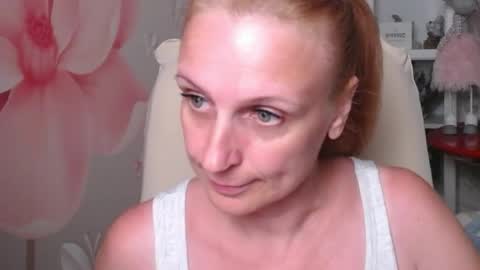 Snapshot of denhiey_here chatting on June 24, 2026, 5:45 pm denhiey online show from June 24, 2026, 5:45 pm