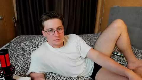 Deni online show from May 23, 2026, 8:02 pm
