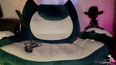 Oliver online show from November 8, 2025, 1:06 am