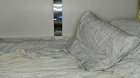 Den online show from January 30, 2025, 7:37 pm