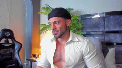 dennis_cox_ online show from January 29, 2025, 10:37 am