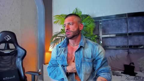 dennis_cox_ online show from February 23, 2025, 12:37 pm