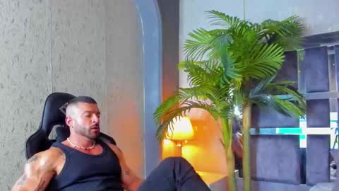 dennis_cox_ online show from March 6, 2025, 2:40 pm