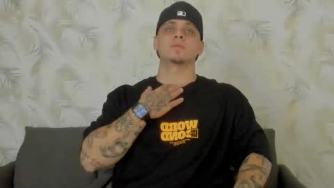 dennis munera online show from December 11, 2024, 12:02 pm