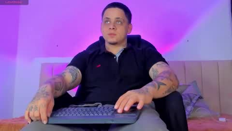 dennis munera online show from September 19, 2025, 10:49 am