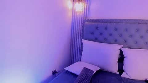 Denisse  online show from February 11, 2026, 7:30 pm