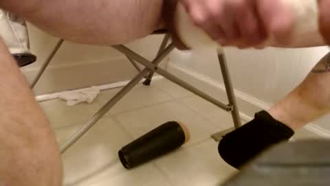 dennishungwell online show from April 23, 2026, 11:53 am