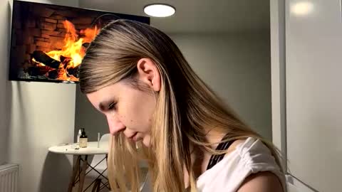 Denni online show from March 2, 2026, 4:58 pm