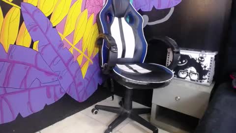 Denverr    online show from November 27, 2025, 11:56 am