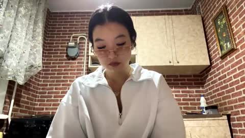 Emma online show from September 29, 2025, 1:16 pm