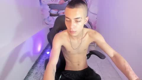 Snapshot of dereck_boy8 chatting on November 12, 2025, 9:03 pm Dereck Boy online show from November 12, 2025, 9:03 pm