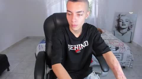 Snapshot of dereck_boy8 chatting on December 5, 2025, 7:54 pm Dereck Boy online show from December 5, 2025, 7:54 pm