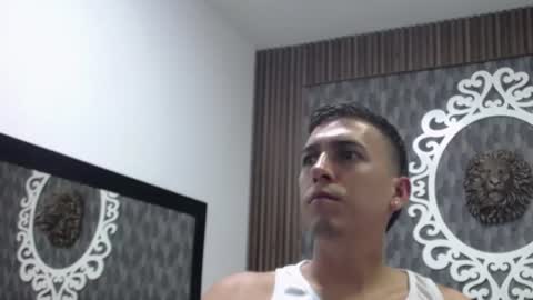 Snapshot of dereck_smithh chatting on June 13, 2026, 3:37 am Dereck online show from June 13, 2026, 3:37 am