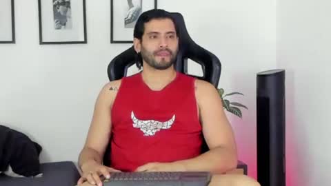 Snapshot of dereck_vega chatting on July 31, 2026, 1:38 am Dereck Vega online show from July 31, 2026, 1:38 am