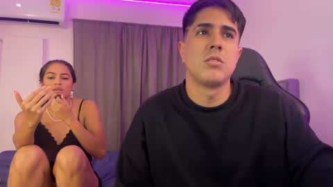 Snapshot of dereckbrownn chatting on January 19, 2025, 5:15 am Dereck online show from January 19, 2025, 5:15 am