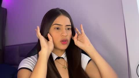 Snapshot of dereckbrownn chatting on February 23, 2025, 10:31 pm Dereck online show from February 23, 2025, 10:31 pm