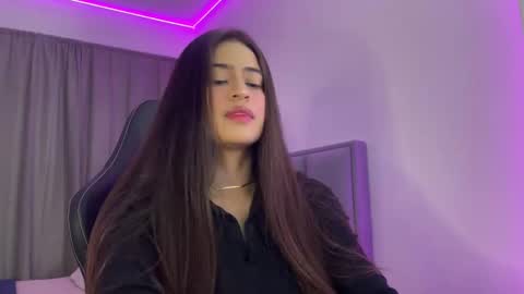 Snapshot of dereckbrownn chatting on September 15, 2025, 11:27 pm Dereck online show from September 15, 2025, 11:27 pm