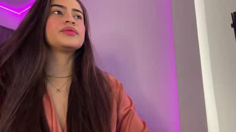 Snapshot of dereckbrownn chatting on November 1, 2025, 6:43 pm Dereck online show from November 1, 2025, 6:43 pm