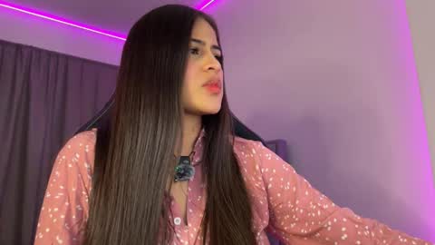 Snapshot of dereckbrownn chatting on November 28, 2025, 4:04 am Dereck online show from November 28, 2025, 4:04 am