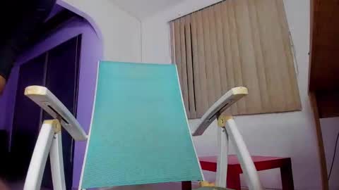 dereckhardd online show from March 11, 2025, 12:33 am