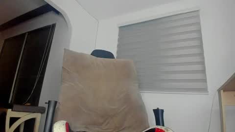 dereckhardd online show from June 28, 2026, 6:52 am