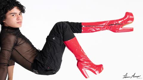 derek grey online show from December 3, 2024, 5:45 pm