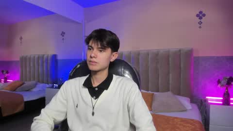 derek_sinn online show from April 9, 2026, 8:36 pm