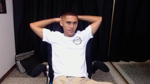 D E R E K online show from October 24, 2025, 10:11 am