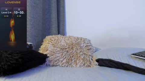 Derek  IG Derekolsen2024 online show from January 28, 2025, 5:00 am