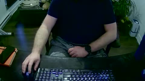 desdisdes online show from May 6, 2026, 9:53 pm