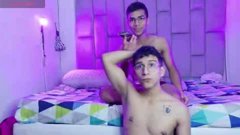 desire4duo online show from March 25, 2026, 10:32 am