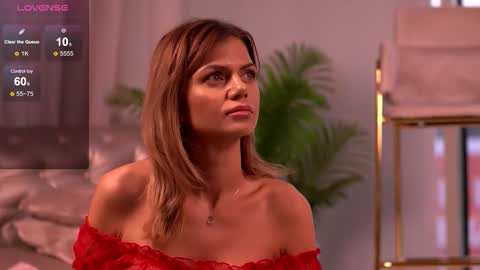 Mia online show from October 8, 2025, 5:38 am