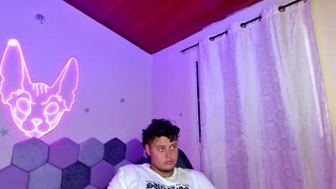 TORI AND MR. BEAR online show from January 18, 2025, 6:21 pm