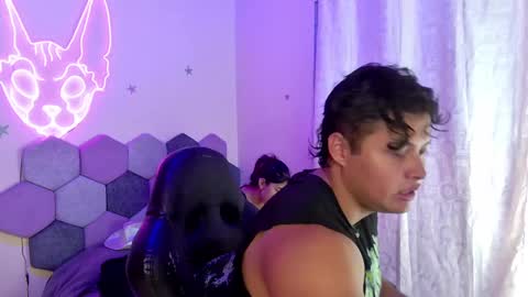 TORI AND MR. BEAR online show from February 9, 2025, 6:37 pm