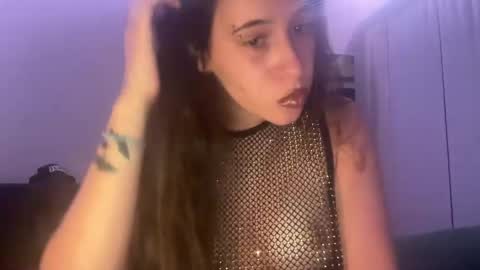 Snapshot of desireebabyxoxo chatting on April 29, 2026, 4:27 am desireebabyxoxo online show from April 29, 2026, 4:27 am