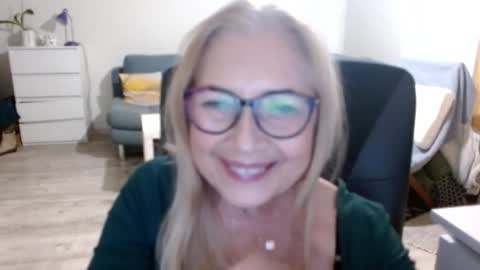 S O F I A online show from January 31, 2025, 6:36 pm