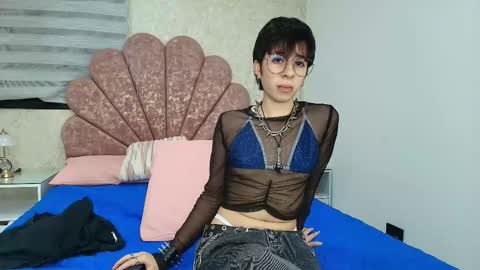 Axel online show from December 5, 2025, 3:26 am